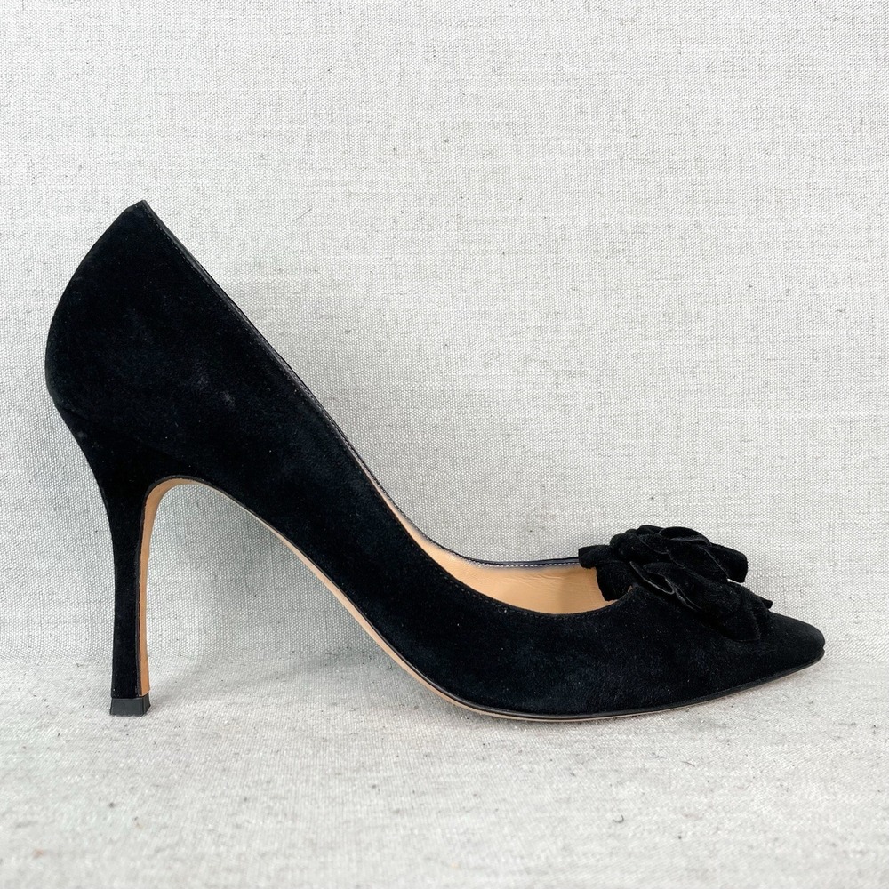 Manolo Blahnik Womens 38.5/ 8.5 Camelia‎ Rose Pump Black Suede Heels Pointed Toe
